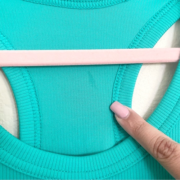 Nike Women's Ribbed Dri Fit Tank Top - Picture 4 of 6